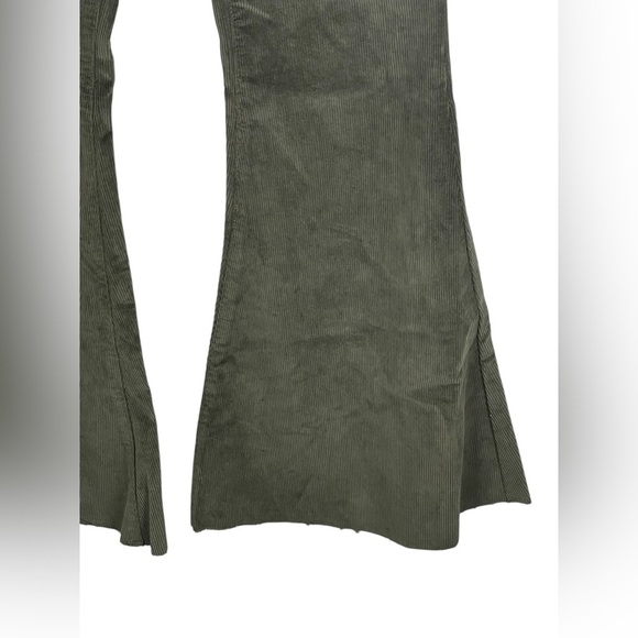 Altar'd State Corduroy Flare Bell Bottom Raw Hem Jeans‎ Size 30 - Picture 6 of 11